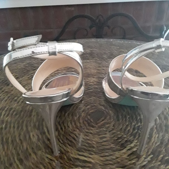 Betsey Johnson Shoes - Picture 3 of 4